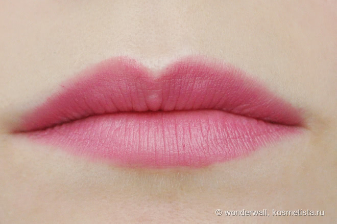 Очаровательная NYX Matte Lipstick в оттенке Tea Rose
