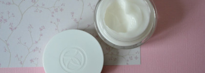 Увлажняющий успокаивающий крем Yves Rocher Sensitive Vegetal