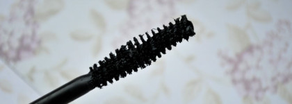 Тушь для ресниц Essence Volume Stylist 18h lash Extension Mascara