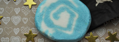 Пена для ванны «Голубое небо» Lush Blue Skies and Fluffy White Clouds