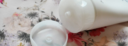 Пенка для лица Innisfree Blueberry Rebalancing 5.5 Cleanser