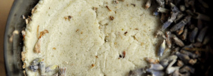 LUSH: Очищающее средство для кожи Ангел и Пена для ванны Оптимист