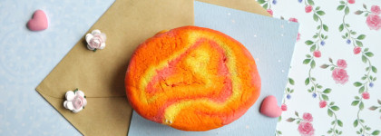 LUSH: Очищающее средство для кожи Ангел и Пена для ванны Оптимист