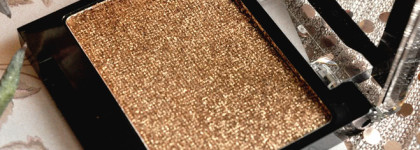 Sleek: алая помада и бронзовые тени