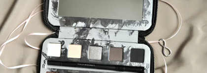 Тени для век Urban Decay Smoked Eyeshadow Palette