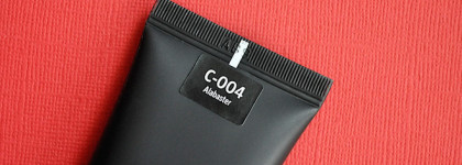 Тональный флюид Bobbi Brown Skin Long-Wear Fluid Power Foundation C-004 Alabaster