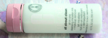 Мицеллярное молочко для снятия стойкого макияжа Clinique All About Clean All-in-One Cleansing Micellar Milk для жирной кожи