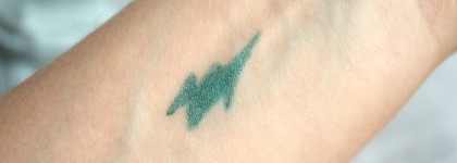 Карандаш для глаз 7Days B.colour Winter Edition Waterproof Eye Pencil 01 Christmas Tree