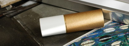 Глянцевая помада-бальзам для губ Uvinion Mr