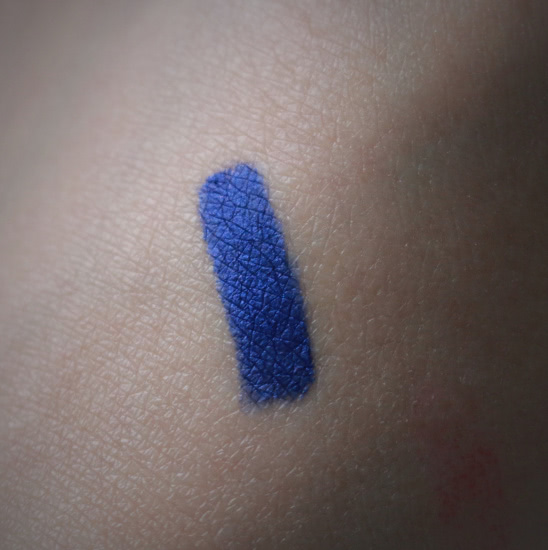 Mac Kajal Crayon в оттенке Flourish Me Bold