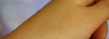 Предупредить появление ранних морщинок поможет правильный уход. Крем для нежной кожи вокруг глаз Librederm Витамин Е антиоксидант - неплохое решение для молодой кожи