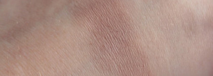 "Алло, полиция? Хочу сообщить о краже. Кто-то украл мои скулы и оставил свои толстые щёки взамен. Алло? Алло, офицер?". Идеальные румяна Nyx High Definition Blush  в оттенке Taupe