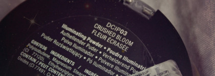 Волшебная пыльца Nyx Duo Chromatic Illuminating Powder в оттенке Crushed Bloom (03)