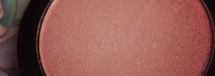 Волшебная пыльца Nyx Duo Chromatic Illuminating Powder в оттенке Crushed Bloom (03)