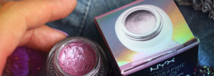 Голографический макияж с подводкой Holographic Halo Cream Eyeliner от Nyx в оттенке Cotton Candy 03