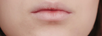 Встречаю осень вместе с карандашом для губ 24/7 Glide-On Lip Pencil в оттенке Conspiracy от Urban Decay