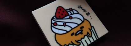 Holika Holika Gudetama Cupcake Eye Shadow. 01 Red Velvet