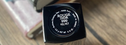 Помада для губ с вельветовым финишем Rouge Dior в оттенке 999