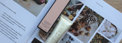 Увлажняющий тональный флюид-тинт для лица Gucci Glow Skin Tint в оттенке 11 Fair