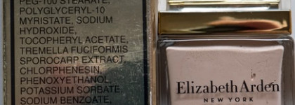 Тональная основа Flawless Finish Perfectly Nude Makeup Broad Spectrum Sunscreen SPF 15 Elizabeth Arden