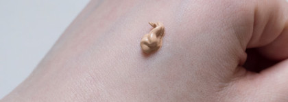 Тональная основа Flawless Finish Perfectly Nude Makeup Broad Spectrum Sunscreen SPF 15 Elizabeth Arden