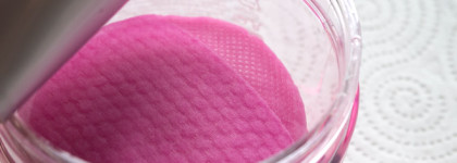 Очищающие винные пилинг-пэды Elizavecca Hell-Pore Perfect Wine Sparkling Peeling Pad