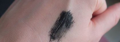 Тушь для ресниц MAC In Extreme Dimension 3D Black Lash Mascara. Железобетонная стойкость и натуральный эффект