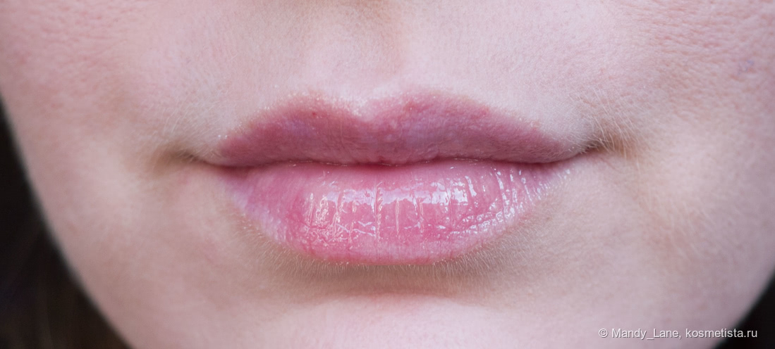 С Oh! My Lips Maximizer Lip Gloss with Bee Venom and Hyaluronic Acid от Eveline