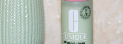 Мицеллярное молочко для снятия стойкого макияжа Clinique All-in-One Cleansing Micellar Milk + Makeup Remover для жирной кожи. Почему не удалось подружиться