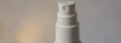 Убийца макияжа- фиксирующий спрей Essence Glow to go illuminating setting spray