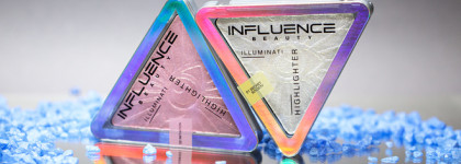 Межгалактическое сияние или разрозненные блестки? Прессованные хайлайтеры Influence beauty в двух оттенках