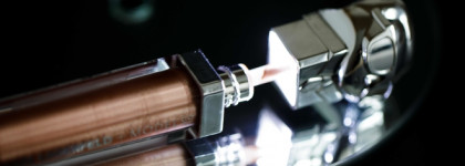 Блеск для губ Karl Lagerfeld & Modelco Lip Lights Gloss Kiss Me Karl