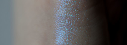 Блеск для губ Cosmic Dance, Relouis. Космический холод в оттенке 02