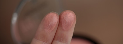 Любимые румяна- Eveline Feel The Blush. Трогательная нежность в оттенке 01 Peony