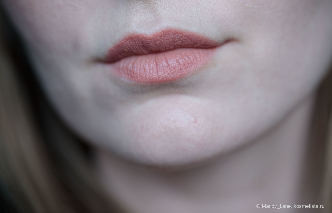 Dior Rouge Matte,неподготовленные губы, тусклое дневное освещение