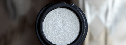 Обманчивый Relouis Pro Eyeshadow Sparkle №01 для макияжа Снегурочки