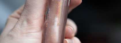 Новые блески для губ из весенней коллекции Golden Lace Lip Gloss от Stellary