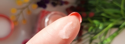 Новинка от NUXE (Hydrating lip balm Very Rose)