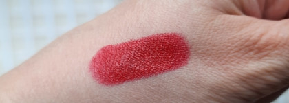Sensai contouring lipstick CL 04 Neutral red