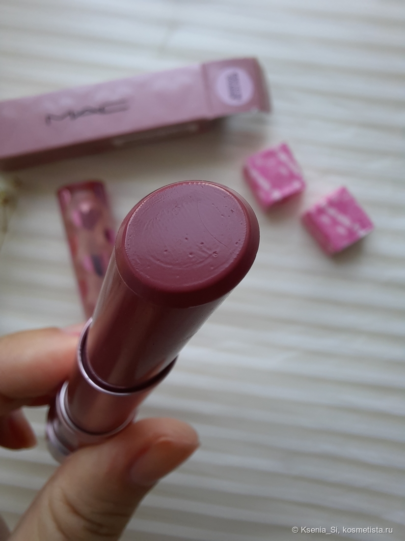 Mac Glow playlip balm Valentine's Day # rose to the occasion