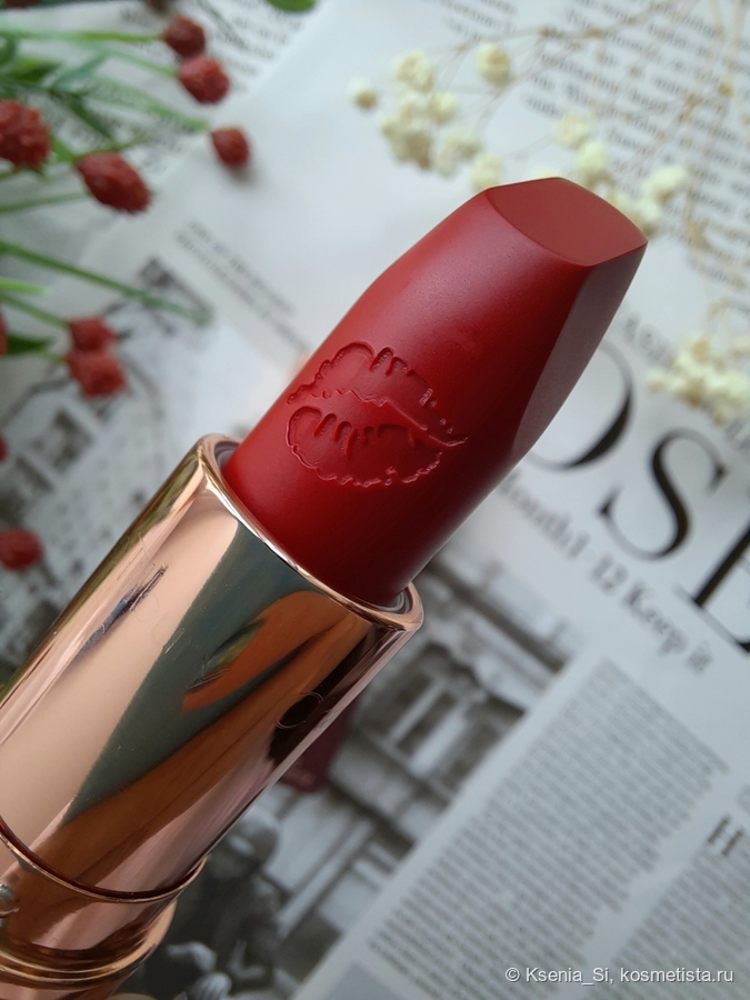Charlotte Tilbury Matte Revolution Hot Lips в оттенке Carina's Love