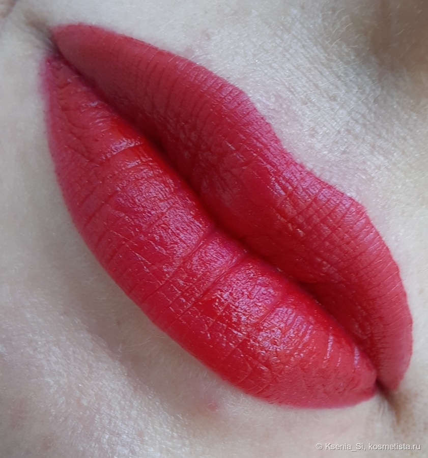 Charlotte Tilbury Matte Revolution Hot Lips в оттенке Carina's Love
