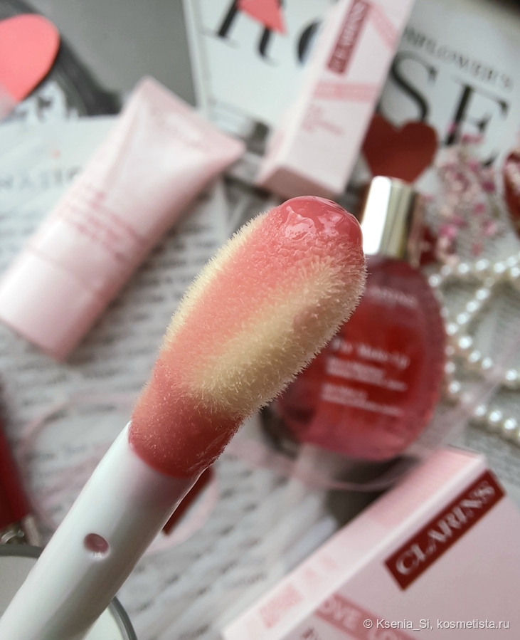 Clarins Lip Comfort Oil Valentine's Day Spring 2026 в оттенке 31 Rosy Kiss