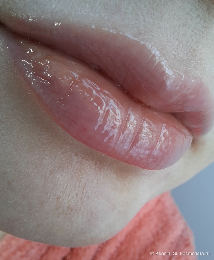 Clarins Lip Comfort Oil Valentine's Day Spring 2026 в оттенке 31 Rosy Kiss