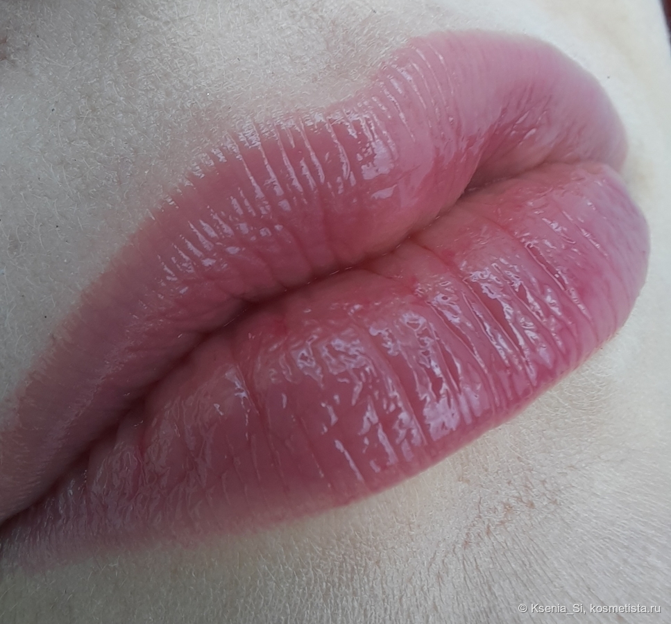 Мас glow play tendertalk lip balm в оттенке Freak