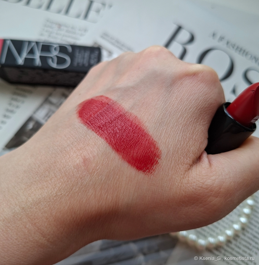 Сатиновая помада Explicit Luxury Lipstick #825 No Strings от Nars