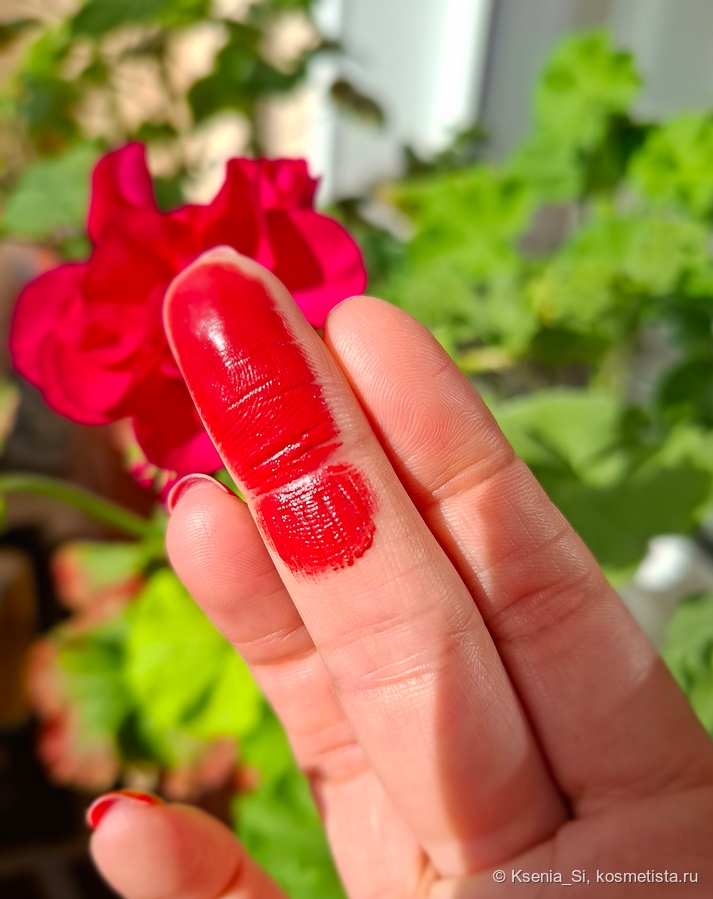 Сатиновая помада Explicit Luxury Lipstick # 825 No Strings от Nars