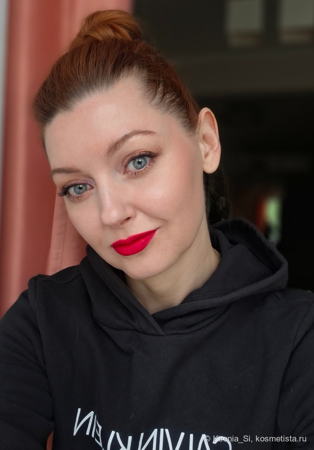 Mac locked kiss 24hr lipstick # 90 Taboo