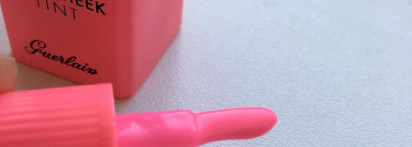 Guerlain la petite robe noire lipcheek