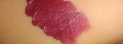 Турецкая стеснительная ягодка Note Mattemoist lipgloss